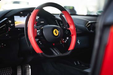Ferrari 12 Cilindri — photo 13