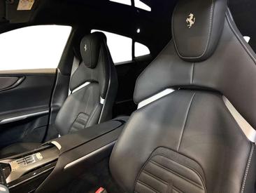 Ferrari Purosangue — photo 8