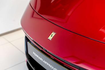 Ferrari Purosangue — photo 26