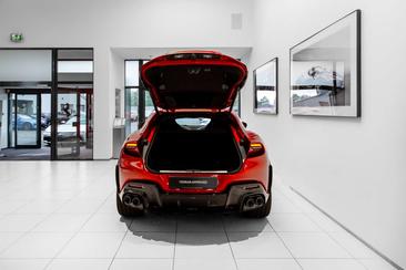 Ferrari Purosangue — photo 30