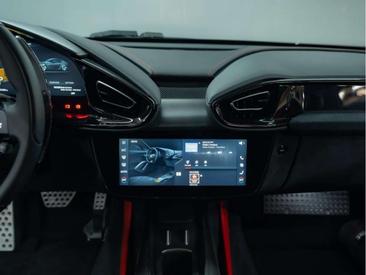 Ferrari 12 Cilindri — photo 14