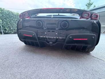 Ferrari SF90 Spider — photo 8