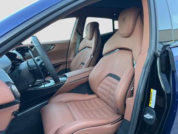 Ferrari Purosangue — photo 10