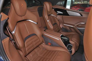 Ferrari Purosangue — photo 13