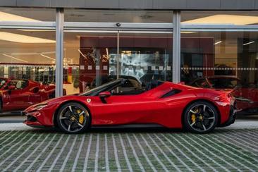 Ferrari SF90 Spider — photo 2