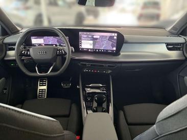 Audi Q3 S Line — photo 10