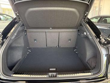 Audi Q3 S Line — photo 12