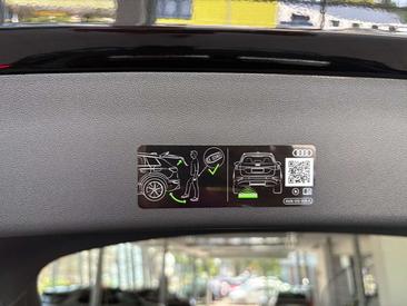Audi Q3 S Line — photo 14