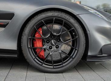 Aston Martin Vanquish Full Carbone — photo 13