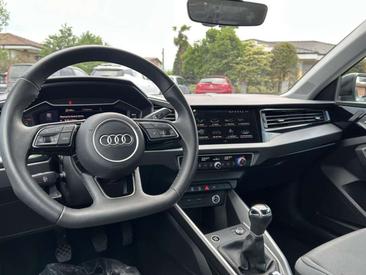 Audi A1 S Line 30 TFSI — photo 8