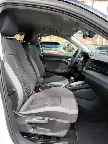 Audi A1 Blackline 30 TFSI — photo 10