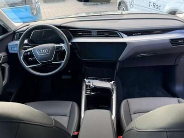 Audi Q8 E-tron Black 50 — photo 3