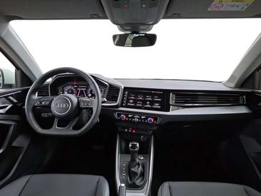 Audi A1 Business 30 TFSI — photo 9
