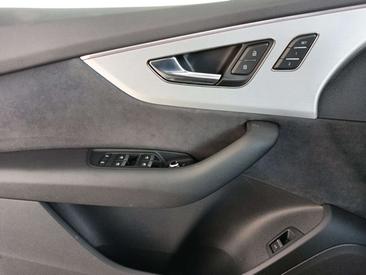 Audi Q7 S Line 50 TDI — photo 11