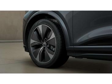 Audi Q6 E-tron S Line Performance — photo 3