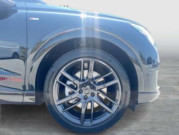 Audi Q4 E-tron Black Performance — photo 7