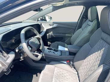 Audi Q4 E-tron Black Performance — photo 9
