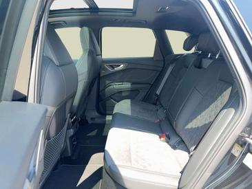 Audi Q4 E-tron Black Performance — photo 12