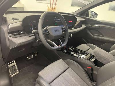 Audi Q6 E-tron S-LINE