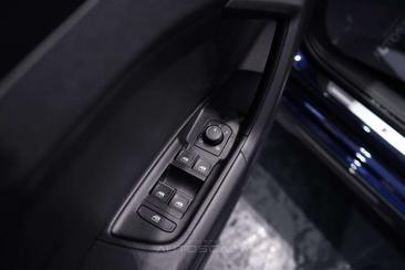Audi A1 Identity Contrast 30 TFSI — photo 10