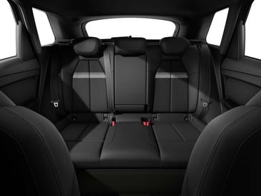 Audi Q4 E-tron 210 — photo 10
