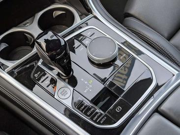 BMW Série 8 M850i XDrive — photo 17