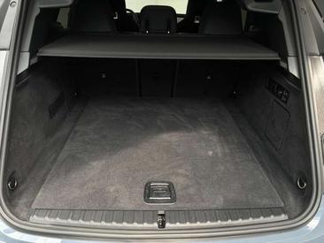 BMW IX High Executive XDrive40 — photo 37