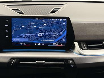 BMW X1 SDrive20d — photo 8