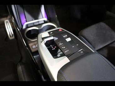 BMW IX2 M Sport EDrive20 — photo 12