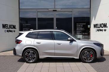 BMW IX1 M Sport EDrive20 — photo 9