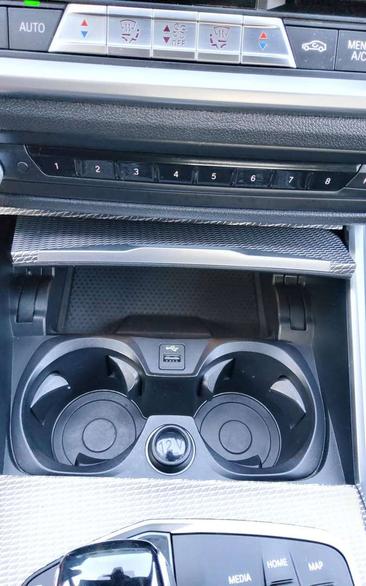 BMW 330 330e — photo 21