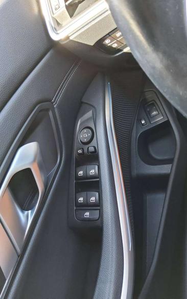 BMW 330 330e — photo 28