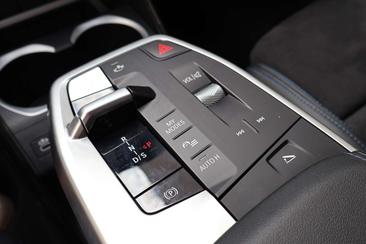 BMW X1 M Sport XDrive25e — photo 25