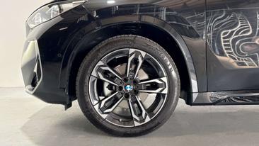 BMW IX1 EDrive20 — photo 4
