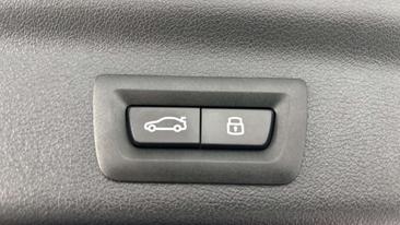 BMW IX1 EDrive20 — photo 16