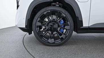 BMW XM 50e — photo 20