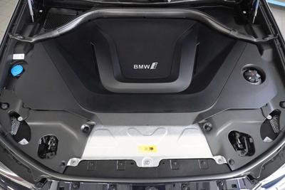 BMW iX3 M
