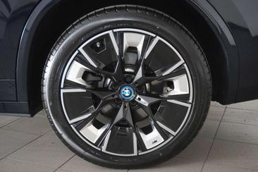 BMW iX3 M — photo 3