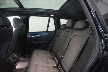 BMW iX3 M — photo 9