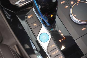 BMW iX3 M — photo 14