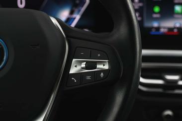 BMW I4 EDrive40 — photo 14