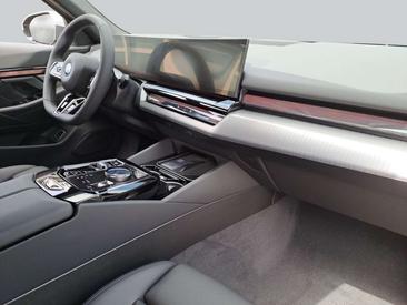 BMW I5 EDrive40 — photo 13