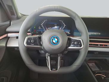 BMW I5 EDrive40 — photo 14