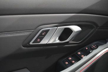 BMW Série 3 318i — photo 27