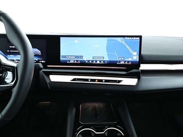 BMW I5 EDrive40 — photo 10