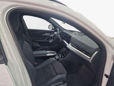 BMW X2 20i — photo 10
