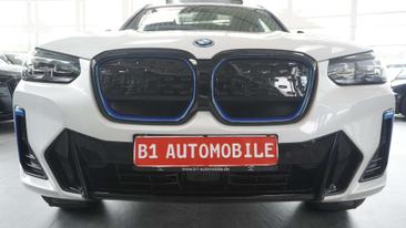 BMW iX3 M Sport — photo 37