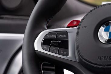 BMW XM 50e — photo 28