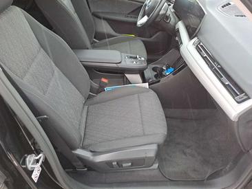 BMW IX1 XDrive30 — photo 12