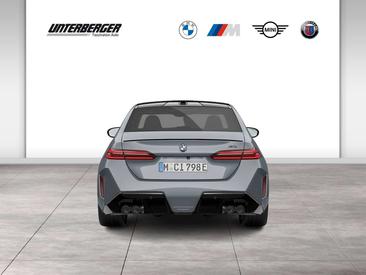 BMW M5 — photo 5